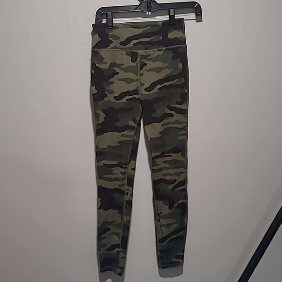 J. Crew Pants - J. CREW weekend sz small green camo leggings camouflage WP232